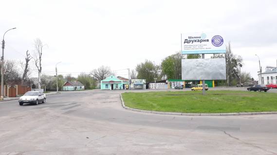 Нестандарт B у Умані, 6х4  ул. Зализнычная 1-а (на кругу перед  Ж/Д вокзалом) сторона Б, верхній Фото 1