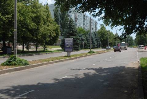 Сiтiлайт B у Южноукраїнську, 1,2х1,8  пр. Незалежності 6,Крамниця жіночої білизни,  "Ванда". Відділення "Агриколь Банка" Фото 1