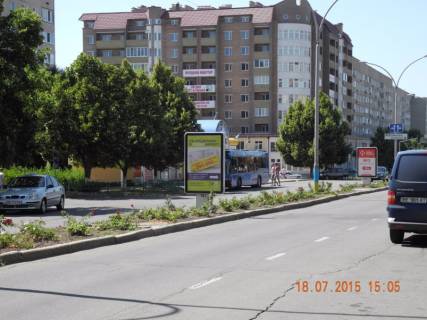 Ситилайт A в Южноукраинске, 1,2х1,8  пр. Незалежності 31, Магазин одягу, Котопес. Магазин ювелірних виробів фото 1