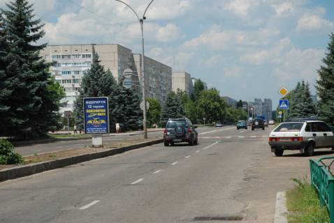 Ситилайт A в Южноукраинске пр. Независимости 7, Магазин "АТБ", расположен перед перекрестком и пешеходным переходом. ДК фото 1