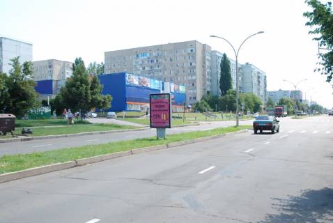 Ситилайт B в Южноукраинске, 1,2х1,8  пр. Незалежності 22, Приват банк, меблевий магазин АТМО,пішох. перехід. фото 1