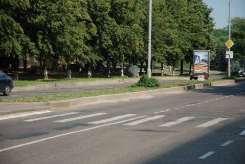 Ситилайт B в Южноукраинске пр. Независимости 4, Магазин мужской одежды. Движение к больнице. фото 1