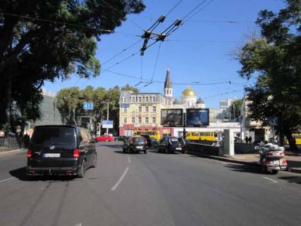 Scrolller, Scroll A in Odessa, 2.32*3.14  Привокзальна площа / вул. Пантелеймонівська (біля ресторану "Макдональдз" (скролл права)  - 615799 Photo 1
