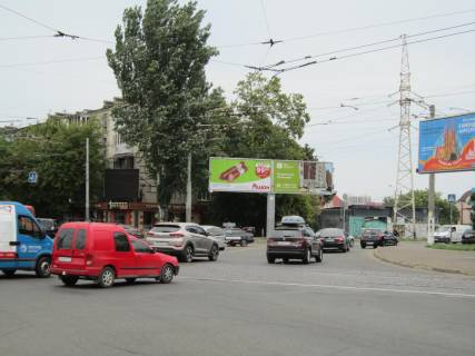 Билборд B в Одессе ул. Краснова, 17 - Трибуни Героїв пл. (Толбухіна пл.) (Призма) фото 1