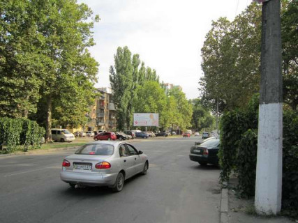 Билборд B в Одессе, 3х6  вул. Варненська, 18  фото 1