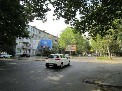 Билборд B в Одессе, 3х6  вул. Варненська, 5  фото 1