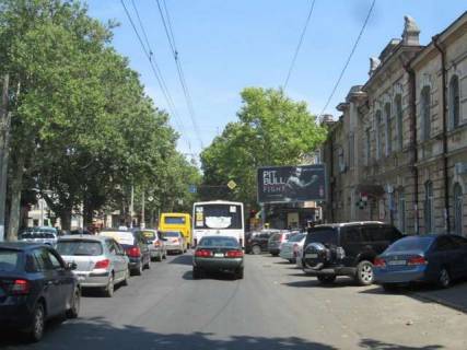 Билборд A в Одессе, 3x6  ул. Б.Хмельницкого - ул.Мясоедовская (больница № 1)  фото 1