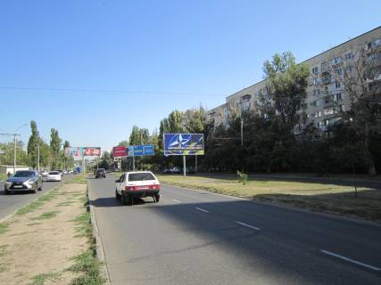 Билборд A в Одессе, 3х6  Небесної Сотні просп. (Маршала Жукова просп.) (навпроти дому 91) на роздільній смузі фото 1