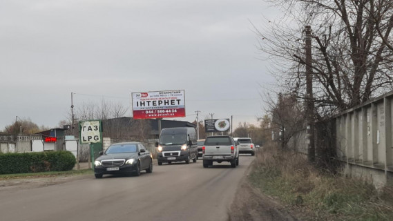 Билборд B в Киеве, 3х6  Осокорки,ул.Центральная напротив ул.Солнечной,в направлении Золоче,Вишенки   2 км. 400 м.(Б) фото 1