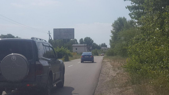 Билборд B в Киеве, 3х6  Киев -Осокорки -Золоче, 2км . 200 м. до Золоче (Б) фото 1