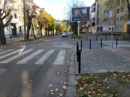 Призма A в Ивано-Франковске, 4х3  Бельведерська (Московська)-Вороного (призма 4х3) - 435225 фото 1