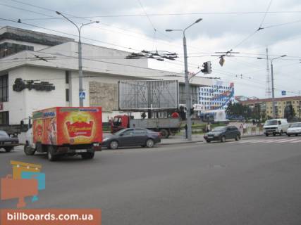 Билборд B в Ивано-Франковске, 3x6  Незалежності-Бандери(ЦНТІ) (Б) (призма) фото 1