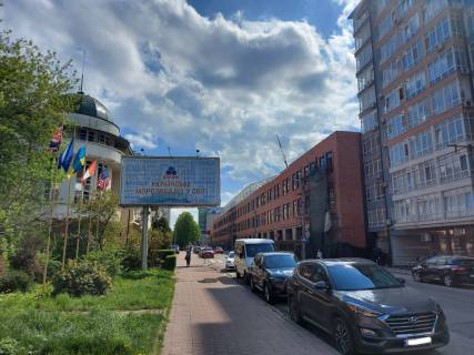 Призма  в Ивано-Франковске, 3х6  Мельника - 657369 фото 1