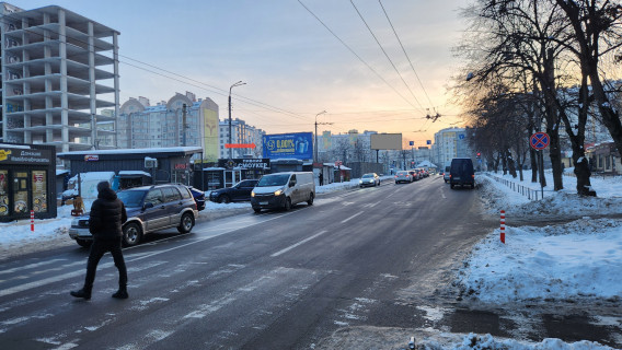 Билборд  в Ивано-Франковске, 3х6  Тролейбусна фото 1