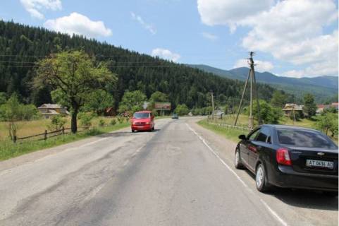 Билборд B в Микуличине, 3х6  Микуличин, траса Н-09 Мукачево-Львів, готель Марципан, 700 м перед АЗС УкрНафта, напрямок руху на Івано-Франківськ ст. Б фото 1