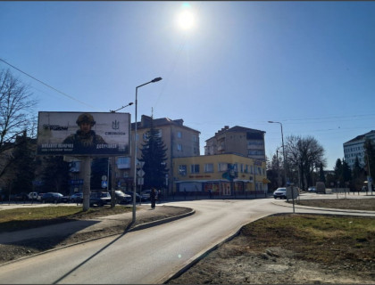 Билборд B в Ивано-Франковске, 3х6  траса ( автошлях Н-09 ) фото 1
