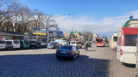 Билборд B в Ивано-Франковске, 3х6  Вовчинецька (Гагаріна), Привокзальна, Залізнична Привокзальна-Гаркуші (Б) до МЕТРО, Арсену, Епіцентру фото 1