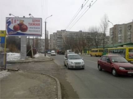 Билборд B в Луцке, 3х6  Конякіна_супермаркет АТБ, Автостанція №1 фото 1