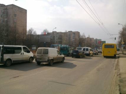 Билборд B в Луцке, 3х6  Соборності/Воїнів-Інтернаціоналістів_с.м.Салют фото 1