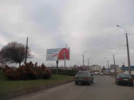 Билборд A в Луцке, 2,75х5,75  Соборності-Карпенка_Карого_ біля ТЦ Ювант_ДО Варшавського ринку фото 1