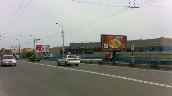 Билборд A в Луцке, 3х6  пр.Соборності-пр.Перемоги, ТРЦ ПОРТ СІТІ, міст, з центру фото 1