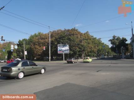 Призматрон, Призма B у Чернігові Миру пр-т / вул. Івана Мазепи (Щорса) - 138385 Фото 1
