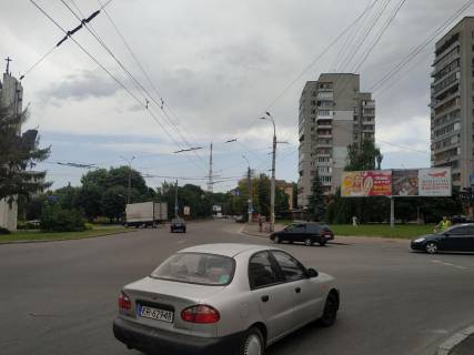 Билборд A в Чернигове просп. Мира х ул.Черновола призма (грань 5) фото 1
