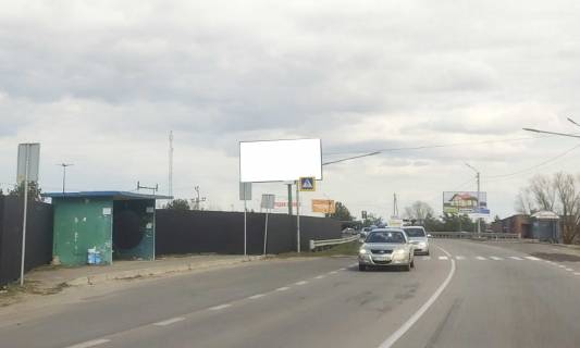 Білборд, Бігборд (Борд)  B у Осещині автомобільна дорога Р-69 «Київ-Вишгород-Десна-Чернігів»,100 м. після повороту на с. Осещина, ліворуч, у напрямку до м. Вишгорода в с.Хотянівка. Фото 1