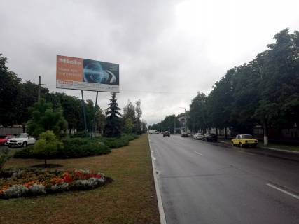 Білборд, Бігборд (Борд)  A у Кременчуці, 3х6  перехрестя пр. Свободи та пров. Квітки Цісик з центру Фото 1