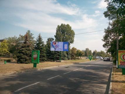 Билборд B в Горишние Плавни (Комсомольск), 3х6  вул. Миру - вул. Добровольського фото 1