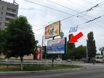 Билборд A в Кременчуге, 3х6  вул. Київська - вул. Вадима Пугачoва (низ до Києва) фото 1