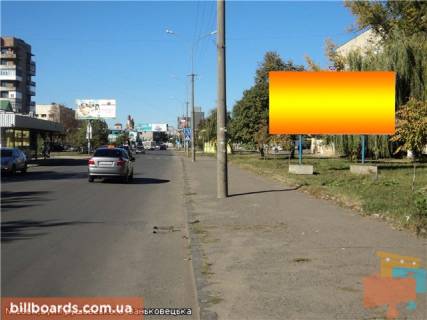Билборд A в Берегово вул.Грушевського,27, поблизу з перехрестям з вул.Заньковецька, напр.Заньковец фото 1