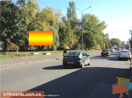 Билборд B в Берегово вул.Грушевського,27, поблизу з перехрестям з вул.Заньковецька, напр.Минайська фото 1