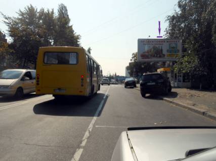Призма A в Киеве Гната Юры, 16 перед ТЦ "Квадрат" - 295209 фото 1