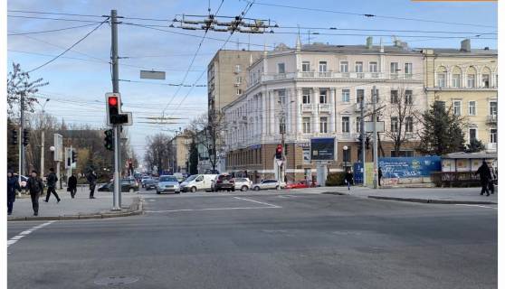 Скроллер A в Днепр (Днепропетровск), 3,14х2,32  Дмитра Яворницького (Карла Маркса) пр. - Лазаря Глоби (Сєрова, Фабра) вул.(в сторону Юліуша Словацького) - 218369 фото 1