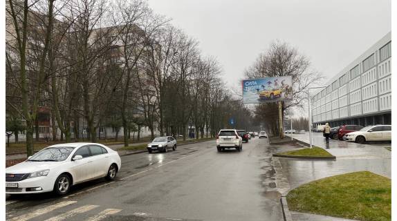 Billboard A in Dnipro (Dnipropetrovsk), 3х6  Orlyka Pilipa av., 15 - Bogdana Hmel'nickogo av. Photo 1