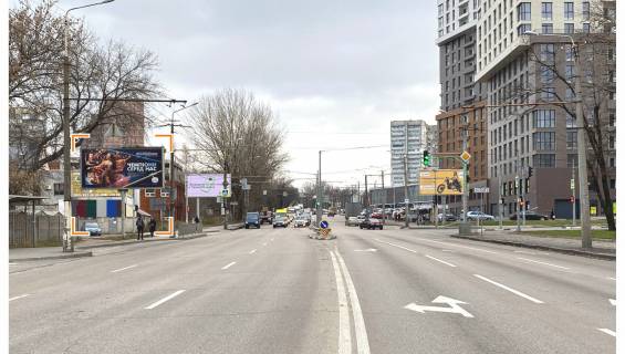Призма B в Днепр (Днепропетровск), 3х6  Запорізьке шосе - Ольгерда Бочковського (Генерала Пушкіна) вул., в сторону Космічна пл. - 218260 фото 1