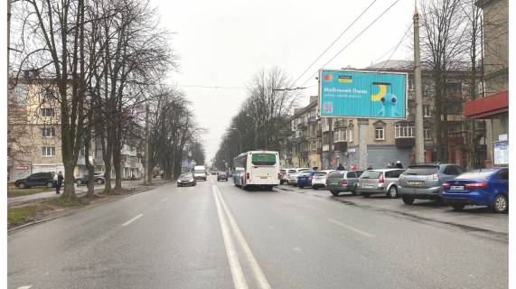 Призма A в Днепр (Днепропетровск), 3х6  Незалежності (Титова) вул., 25, к Олександра Поля (Кірова) пр. - 8417 фото 1