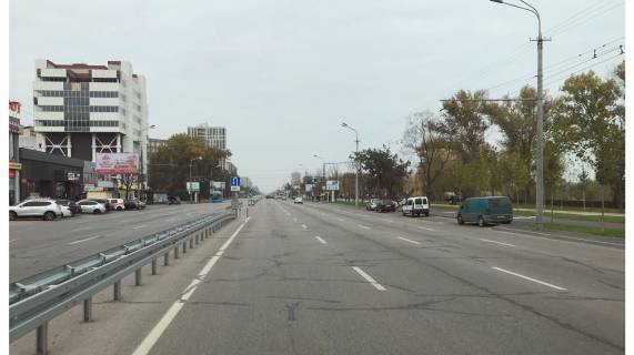 Билборд B в Днепр (Днепропетровск), 3,2х6,2  Набережна Перемоги вул., 86, в центр фото 3