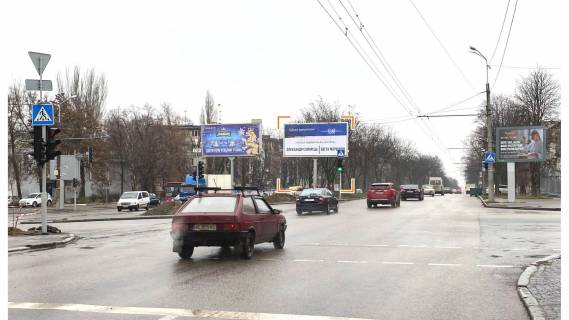 Призма Р/П в Днепр (Днепропетровск), 3х6  Олександра Поля (Кірова) пр. - пр. Пилипа Орлика (Ілліча), в центр, зправа - 218219 фото 1