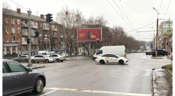 Призма Р/П в Днепр (Днепропетровск), 3х6  Олександра Поля (Кірова) пр. - Улянівська (Ульянова) вул., в центр - 218212 фото 1
