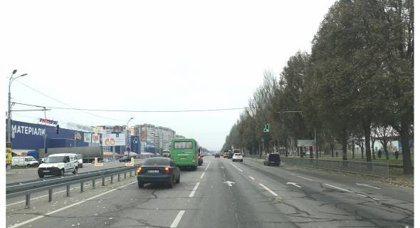 Билборд B в Днепр (Днепропетровск), 3,2х6,2  Запорізьке шосе, 62, супермаркет "Епіцентр", в центр фото 1