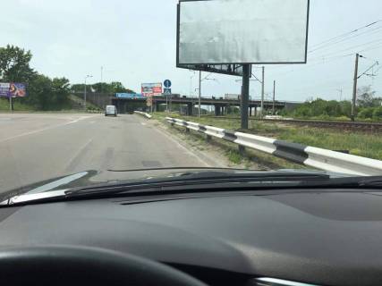 Билборд A в Киеве просп. Повітряних Сил (Повітрофлотський), перший зі спуску  з Кільцевої в сторону АЕ Київ-Волинський фото 1