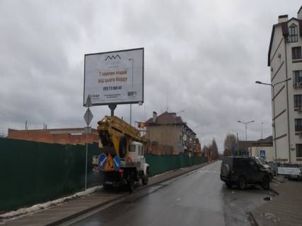 Billboard B in Petropavlivska Borshchagivka, 3x6  s. Petropavlivs'ka Borsagivka, st. Aroslava Mudrogo, pered povorotom na st. Mal'ovnicu Photo 1