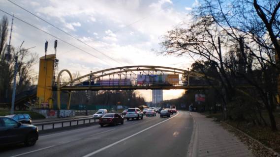 Нестандарт A в Киеве, 2х8  вул. О.Теліги в напрямку Севастопольської площі фото 1