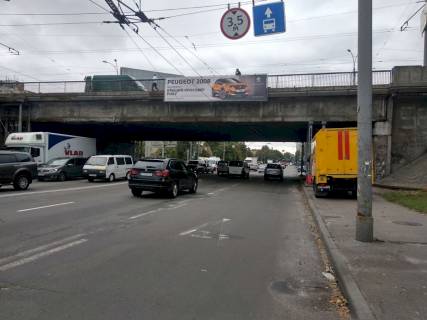 Нестандарт A в Киеве, 2х8  вул. О.Теліги вул. Дегтярівська в напрямку Севастоп.пл. фото 1