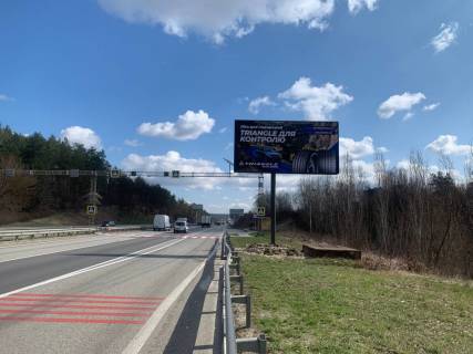 Билборд A в Стоянке, 3х6  Київ - Житомир, в напрямку  Київ, вїзд в с. Стоянка, перед зупинкою фото 1