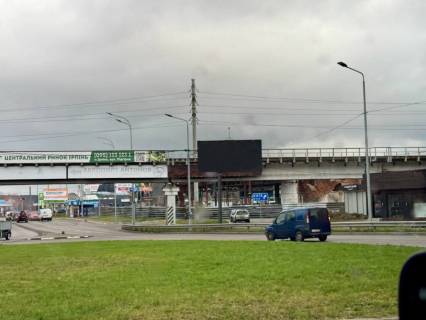 Видеоборд A в Гостомеле, 3х6  Гостомель, вулиця Свято-Покровська, перед мостом,  виїзд  в напрямку Києва - 620105 фото 1