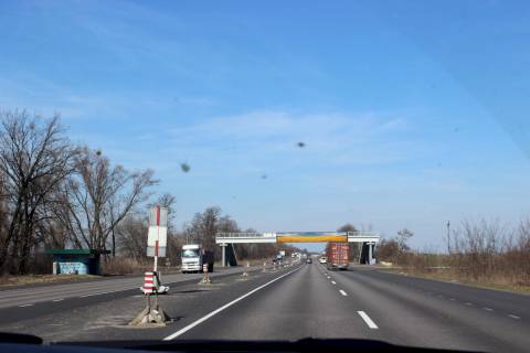 Нестандарт A у , Пінчуки (Пінчуки), 2х16  М-05 Одеська тр. 59+080 (Гарант) км від КПП. Тринадцятий від Києва - поворот на с. Пінчуки, зупинка, Гот.- рест. комплекс Океан, в напрямку Києва Фото 1