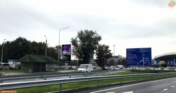 Беклайт B у Борисполі Аеропорт "Бориспіль". Вертикальний Беклайт у напрямку руху до ЗОД і до паркувальних майданчиках терміналів A, B, C, F) Фото 1